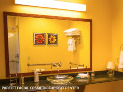 Parfitt Plastic Surgery Center recovery room facilities